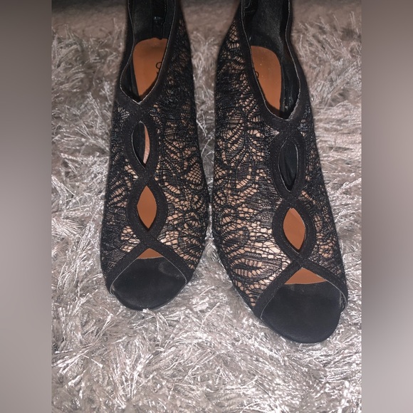 🔥Black Lace Open Toe Bootie🔥 - Picture 2 of 4